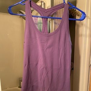 Lululemon workout top